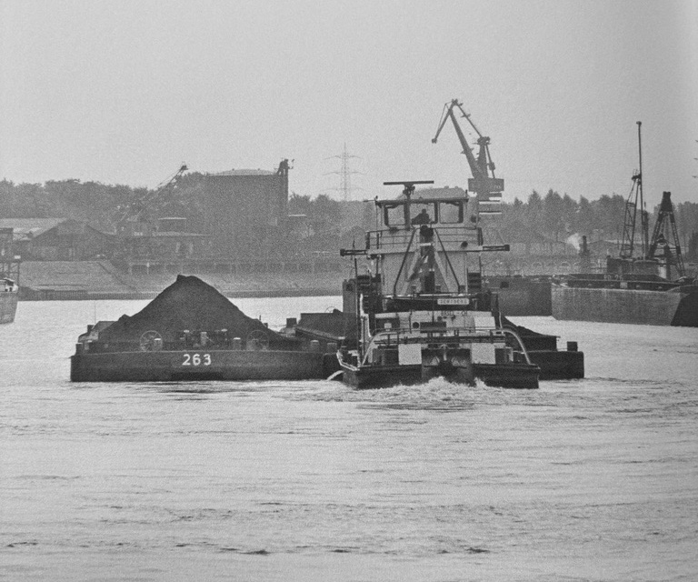 Containerdienst zwischen Duisburg und Antwerpen